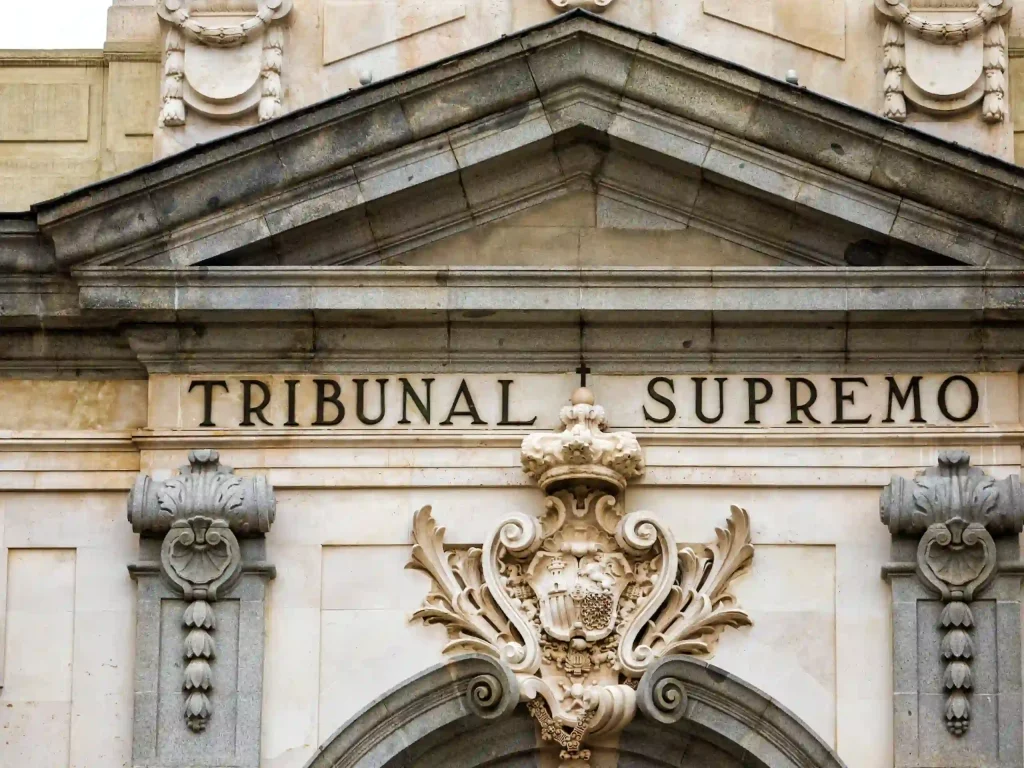 Autos de Admisión del Tribunal Supremo (octubre–noviembre 2025)